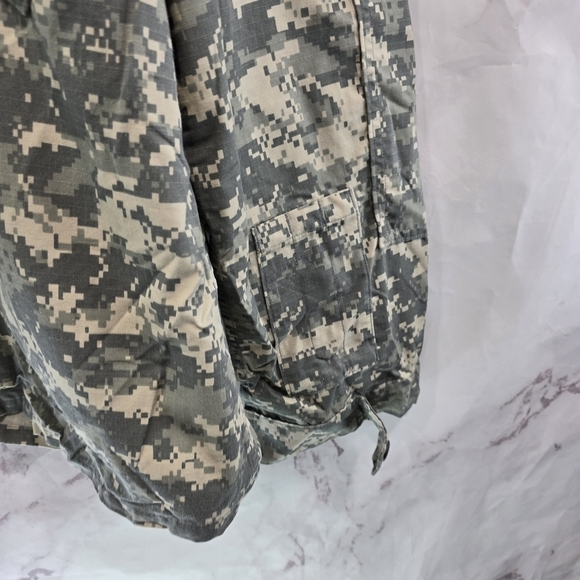 Military Jacket Mens medium short Digital Camo Desert Top Shirt Air Force Army - Picture 3 of 10